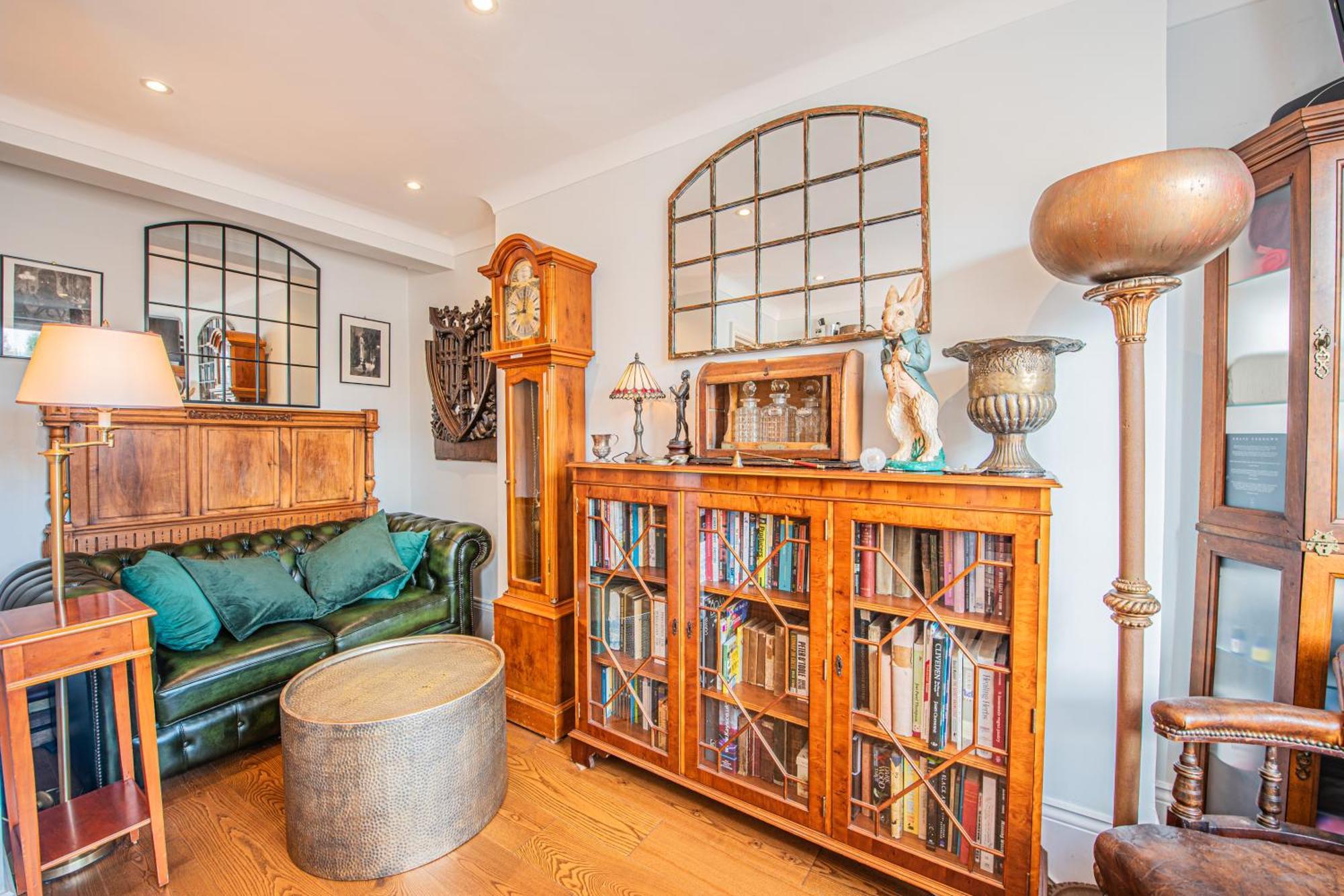 Stylish 1-Bed Flat In Soho - Prime Central Londra Exterior foto