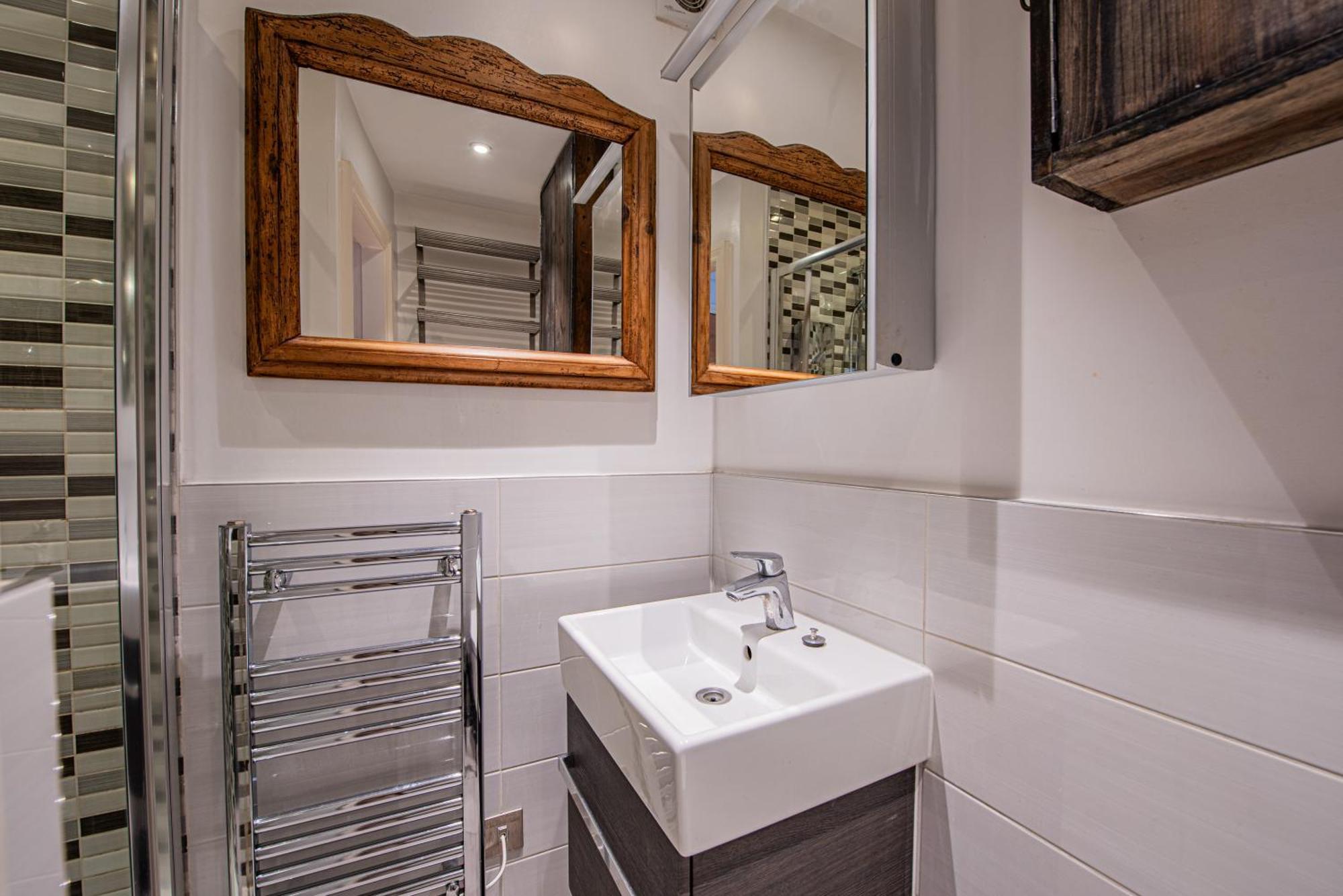 Stylish 1-Bed Flat In Soho - Prime Central Londra Exterior foto