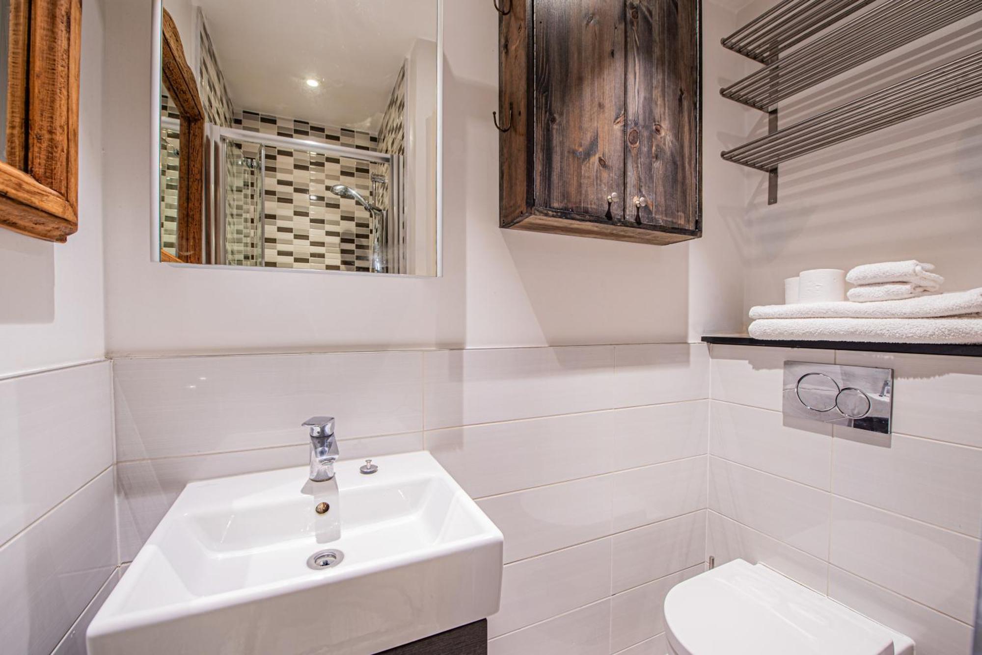 Stylish 1-Bed Flat In Soho - Prime Central Londra Exterior foto