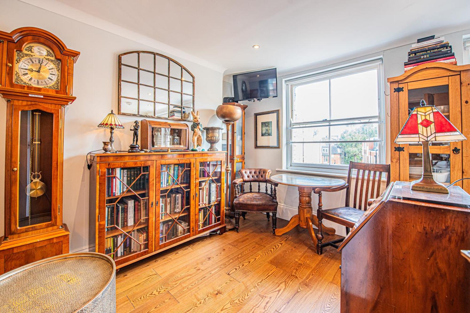 Stylish 1-Bed Flat In Soho - Prime Central Londra Exterior foto